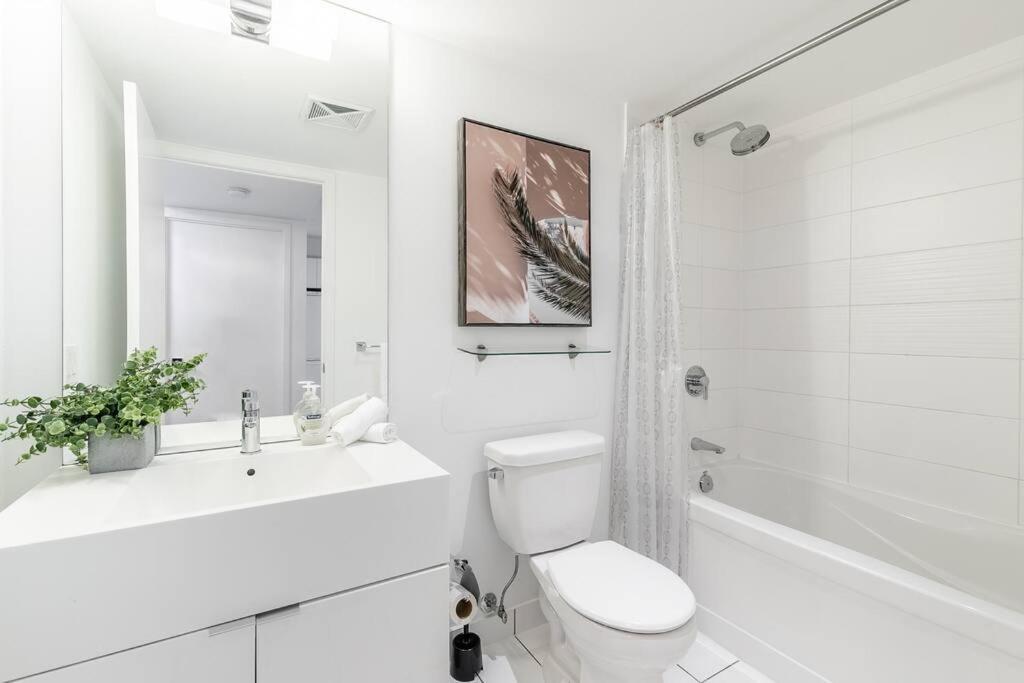Luxury Suite Downtown Toronto Near Cn Tower Экстерьер фото