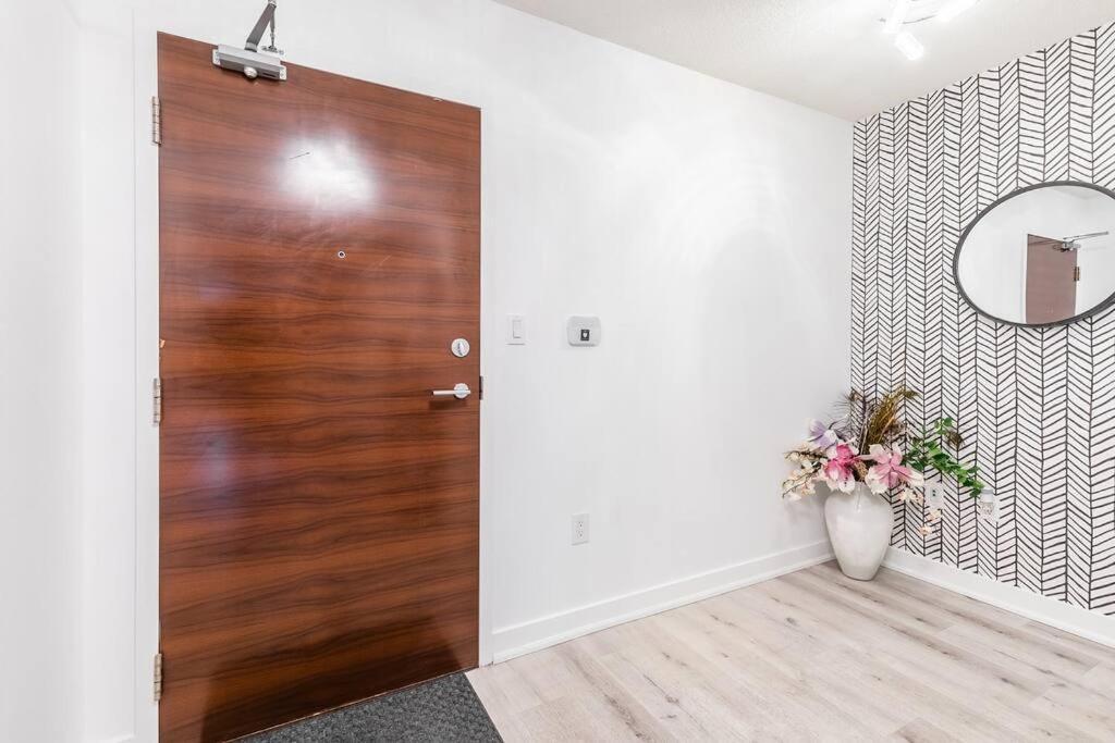 Luxury Suite Downtown Toronto Near Cn Tower Экстерьер фото