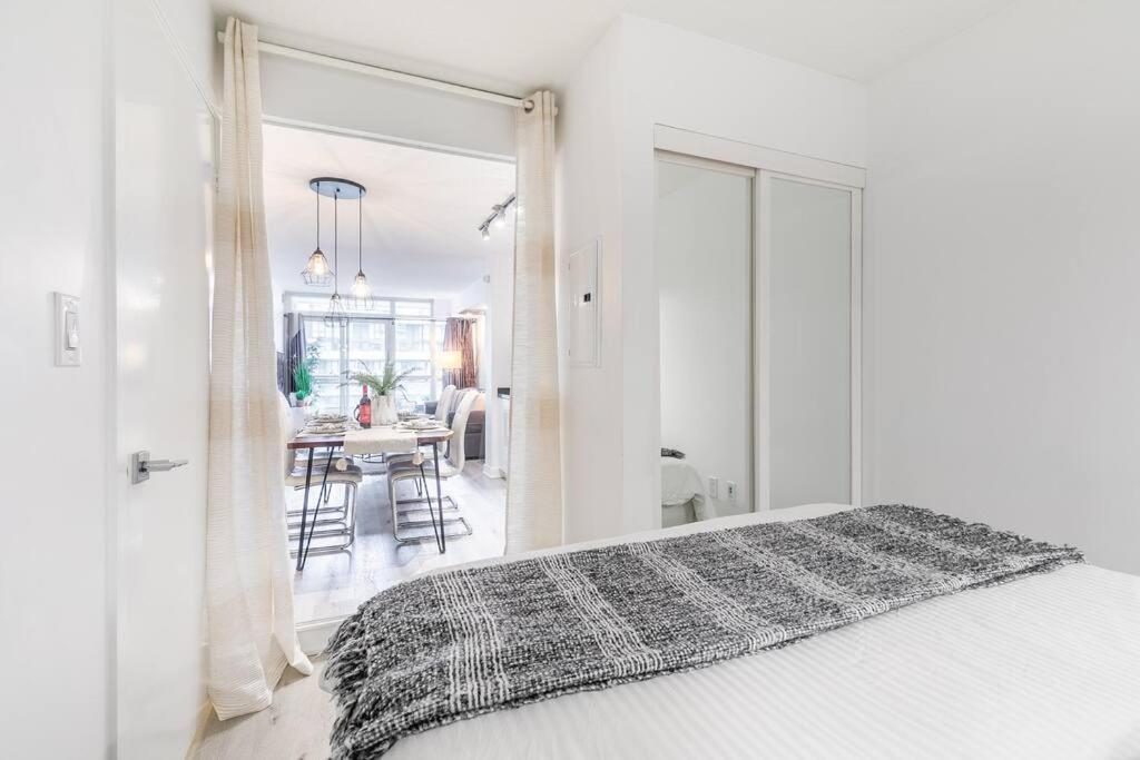 Luxury Suite Downtown Toronto Near Cn Tower Экстерьер фото