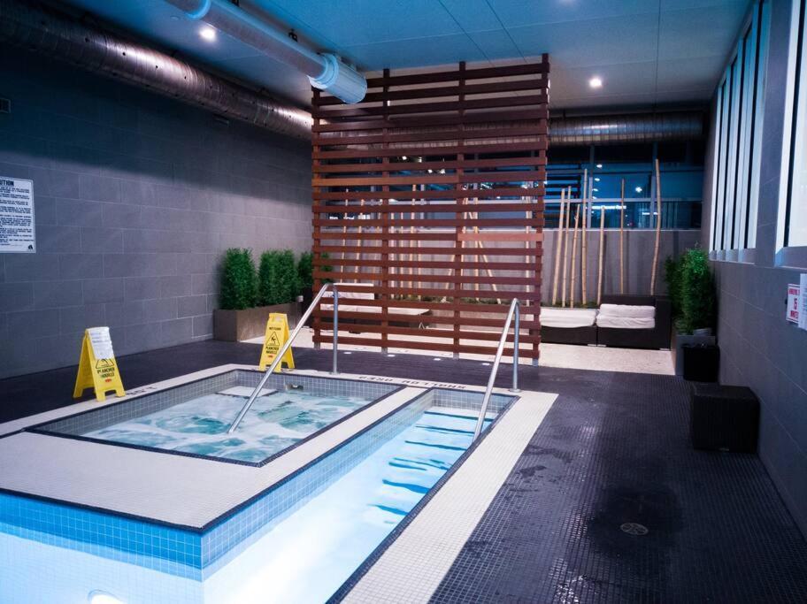 Luxury Suite Downtown Toronto Near Cn Tower Экстерьер фото
